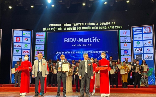 Bảo hiểm BIDV MetLife được vinh danh Top 10 thương hiệu vàng Việt Nam 2022