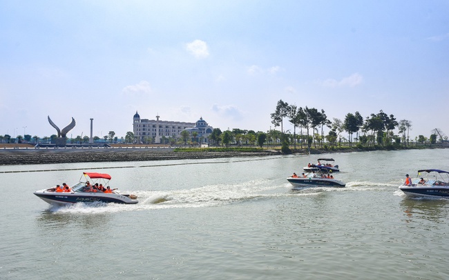 Nhà đầu tư bất ngờ khi trải nghiệm khu đô thị sinh thái Aqua City Nhà đầu tư bất ngờ khi trải nghiệm khu đô thị sinh thái Aqua City