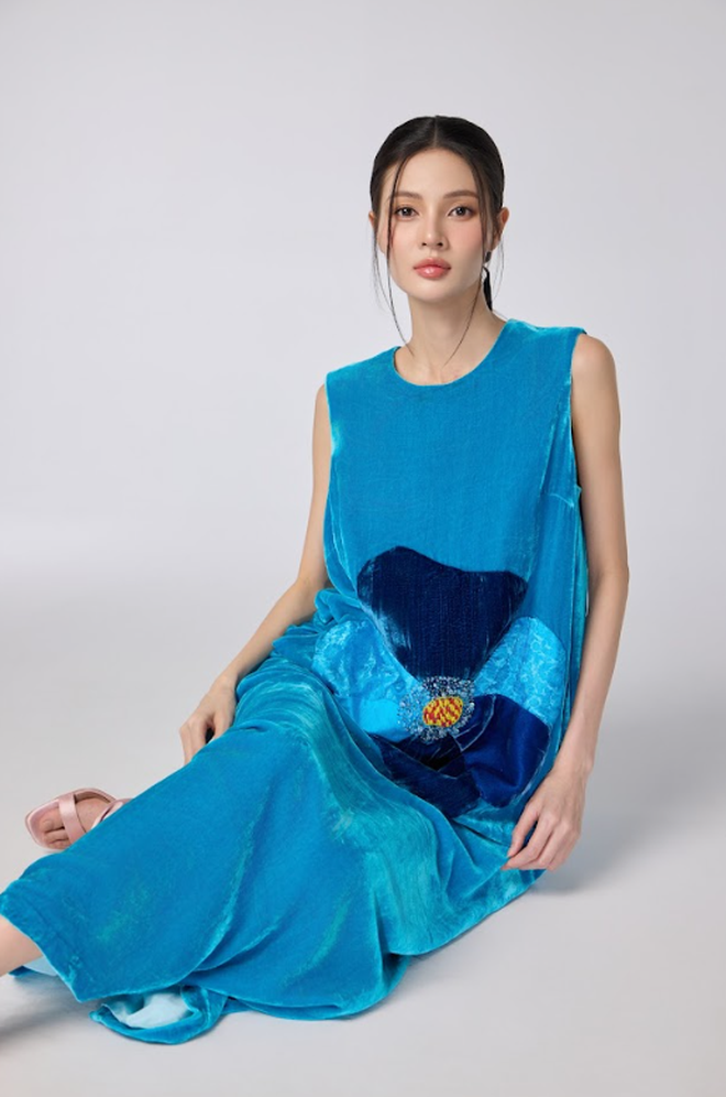 NTK Hà Linh Thư ra mắt BST thu đông tại Vietnam International Fashion Week 2024, chọn Á quân The New Mentor 2023 làm ‘‘nàng thơ’’- Ảnh 2.