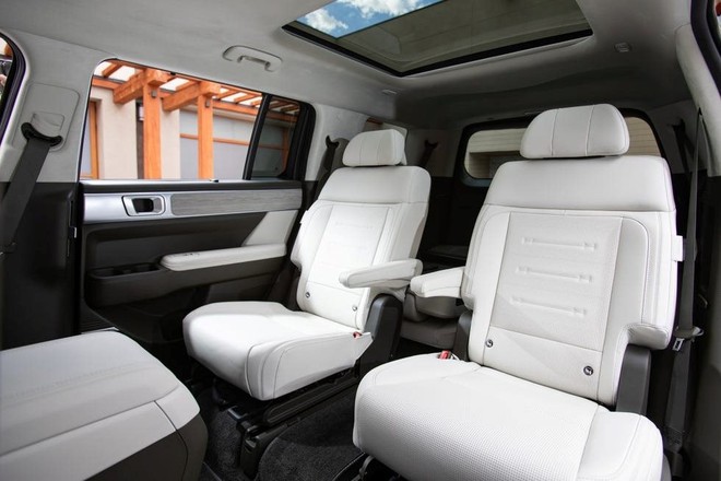 2024-hyundai-santa-fe-interior-1-4-1726632370753-1726632371261733137920.jpg