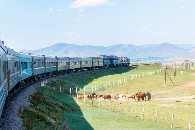 Chuyến tàu dài 7.800km xuyên qua 2 châu lục, 3 quốc gia: Giá vé hơn 20 triệu đồng còn khó “săn”, phòng nghỉ như khách sạn 5 sao- Ảnh 19.