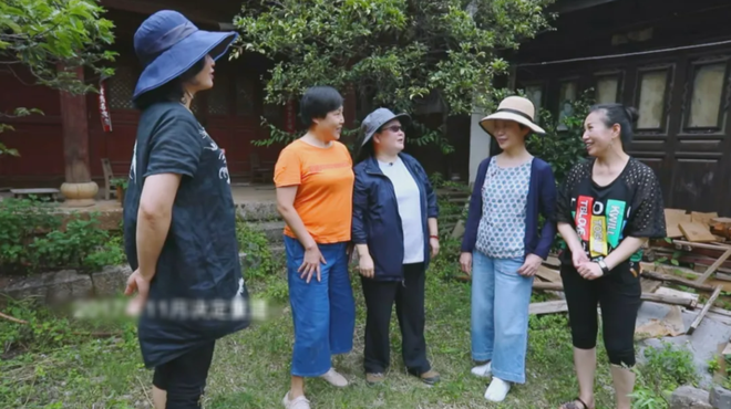 5 phụ nữ độc thân U60 góp 6,7 tỷ đồng ra ngoại ô xây nhà dưỡng già: “Chúng tôi đã làm bạn 20 năm, sẽ bên nhau hết quãng đời còn lại”- Ảnh 5. 5 phụ nữ độc thân U60 góp 6,7 tỷ đồng ra ngoại ô xây nhà dưỡng già: “Chúng tôi đã làm bạn 20 năm, sẽ bên nhau hết quãng đời còn lại”- Ảnh 5.