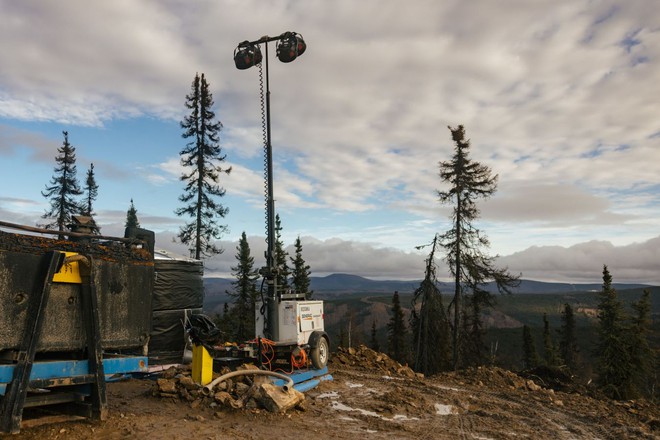 Hứng đòn đau vì Trung Quốc chặn mặt hàng Mỹ không thể sản xuất dù chỉ 1 gram, người dân bỏ qua cả vàng để săn lùng kho báu: Liệu có thoát phụ thuộc Bắc Kinh?- Ảnh 10. Hứng đòn đau vì Trung Quốc chặn mặt hàng Mỹ không thể sản xuất dù chỉ 1 gram, người dân bỏ qua cả vàng để săn lùng kho báu: Liệu có thoát phụ thuộc Bắc Kinh?- Ảnh 10.