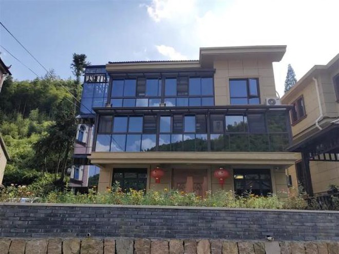 Hai vợ chồng U60 chi 7,4 tỷ đồng về quê xây biệt thự dưỡng già, rủ 6 người lạ về ở chung: Biết được lý do ai cũng ủng hộ mạnh mẽ- Ảnh 3. Hai vợ chồng U60 chi 7,4 tỷ đồng về quê xây biệt thự dưỡng già, rủ 6 người lạ về ở chung: Biết được lý do ai cũng ủng hộ mạnh mẽ- Ảnh 3.