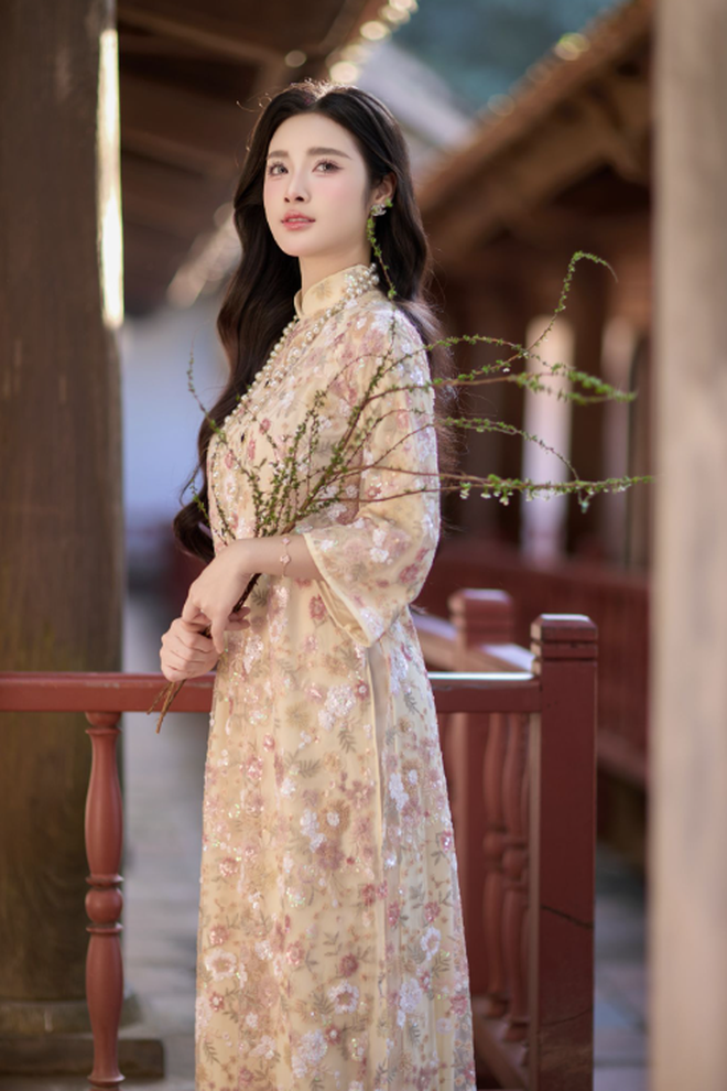 “Nàng thơ” có bộ ảnh thu Hà Nội đẹp nhất MXH lúc này- Ảnh 1.