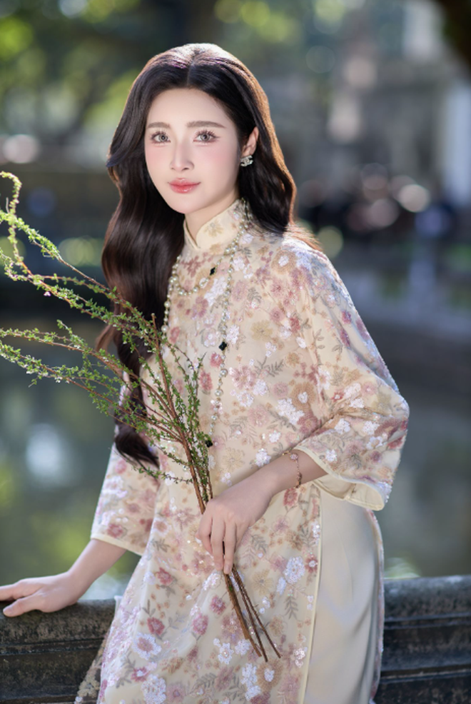 “Nàng thơ” có bộ ảnh thu Hà Nội đẹp nhất MXH lúc này- Ảnh 2.