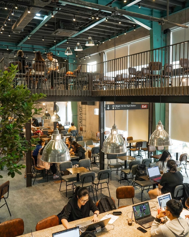 Cuộc đua sống còn của các thương hiệu F&B trong năm thanh lọc 2025: Đẹp - độc khuấy đảo thị trường nghìn tỷ, loạt đại gia “tất tay” đua với các ông lớn ngân hàng- Ảnh 7. Cuộc đua sống còn của các thương hiệu F&B trong năm thanh lọc 2025: Đẹp - độc khuấy đảo thị trường nghìn tỷ, loạt đại gia “tất tay” đua với các ông lớn ngân hàng- Ảnh 7.