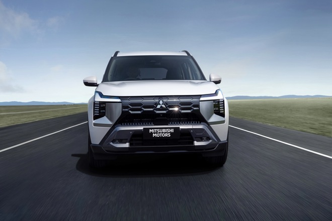 Mitsubishi Destinator ra mắt: Máy xăng 1.5L tăng áp mạnh 161 mã lực, có ADAS, sẽ hot khi về Việt Nam- Ảnh 10. Mitsubishi Destinator ra mắt: Máy xăng 1.5L tăng áp mạnh 161 mã lực, có ADAS, sẽ hot khi về Việt Nam- Ảnh 10.