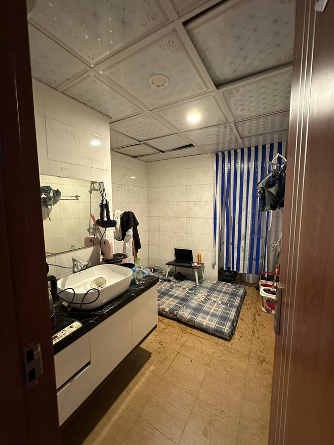 Xôn xao chuyện "cải tạo nhà vệ sinh thành phòng trọ" cho thuê 2,5 triệu/tháng: Dân tình truy tìm địa chỉ- Ảnh 1.
