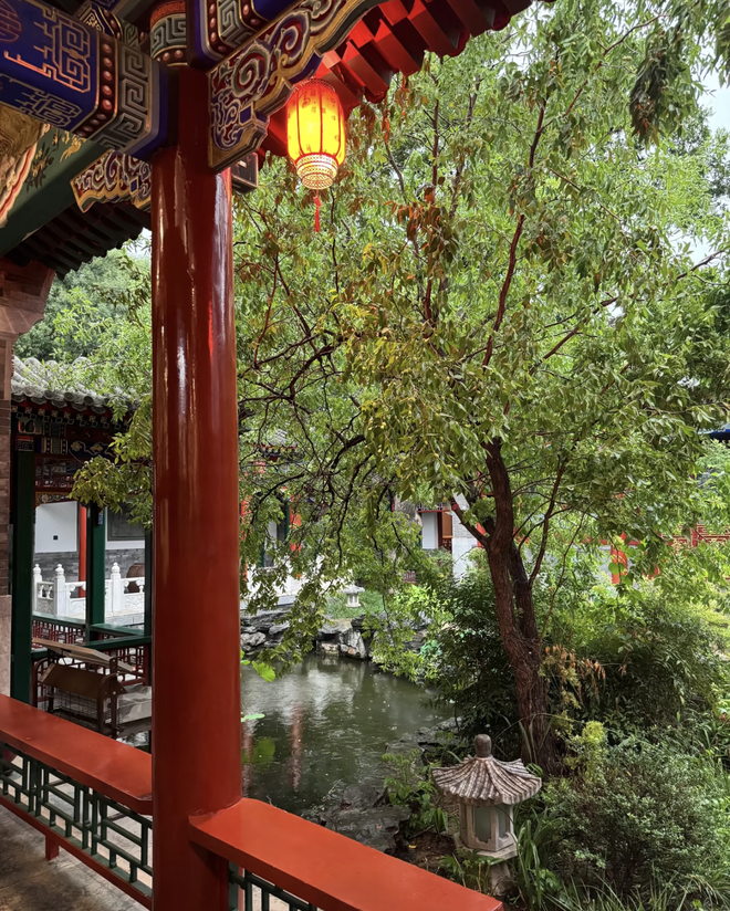 MC giàu nhất showbiz khoe ảnh 1 trong số 70 ngôi nhà đang sở hữu: biệt phủ rộng 600 m2, đẹp đến mức tưởng địa điểm tham quan, kiến trúc xa hoa như hoàng cung- Ảnh 4.