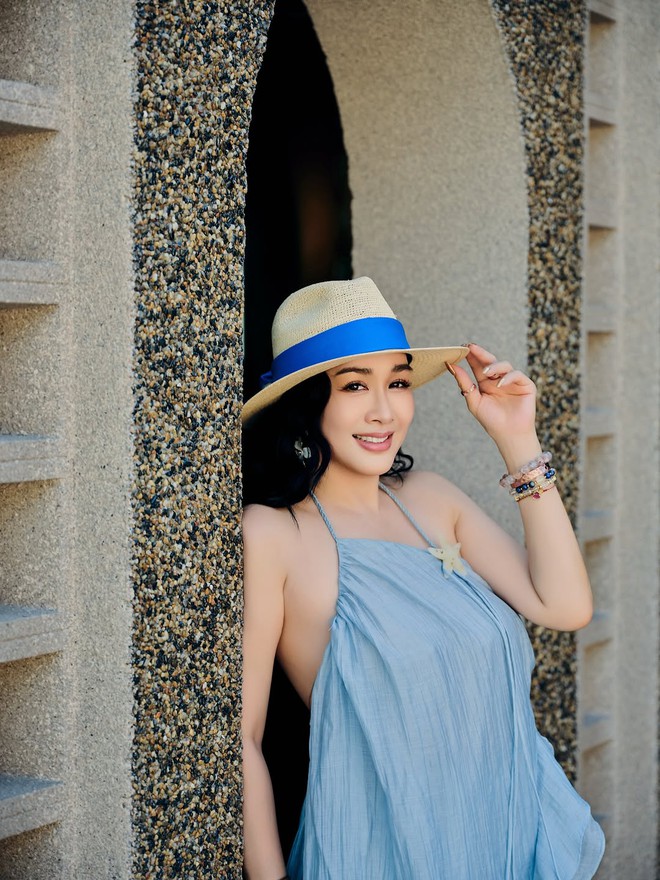 Mỹ nhân gốc Việt đình đám sở hữu khối tài sản 3.600 tỷ đồng: U60 vẫn trẻ trung bên cạnh chồng kém 12 tuổi nhờ 7 bí quyết này- Ảnh 3.