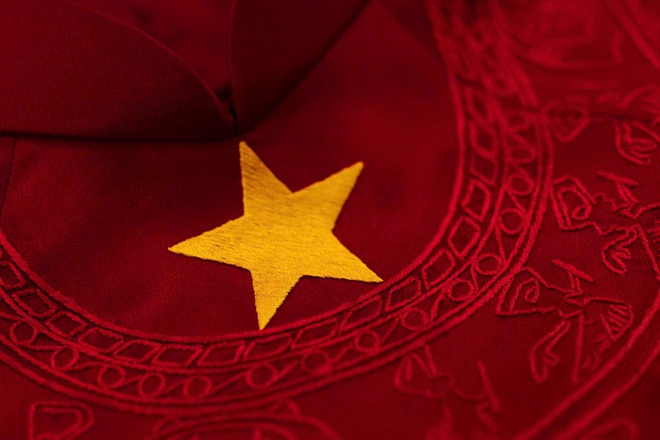 Bí mật về chiếc áo dài viral ngày 2/9: Chuyện chưa kể của NTK Nguyễn Thơ Thơ- Ảnh 3.