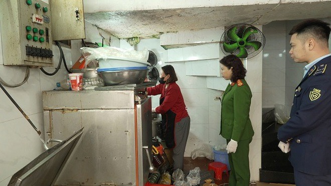 Cách nhận biết giò chả chứa hàn the cực độc hại: Đi chợ nhiều nhưng nhiều người không hề biết - Ảnh 1.