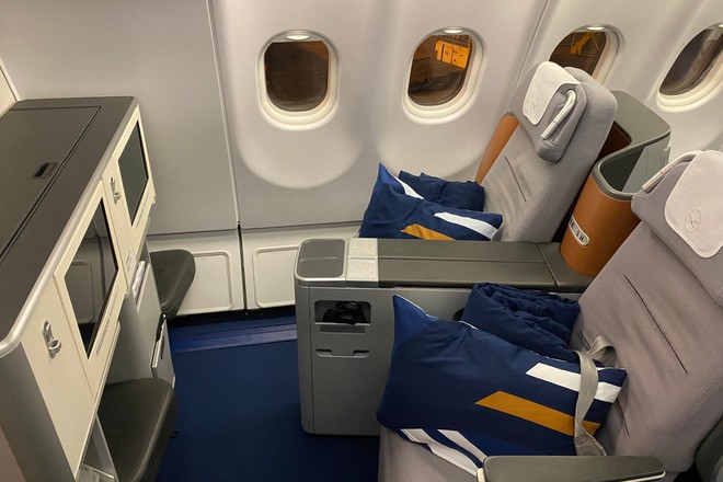 Hôm nay - 19/10, siêu máy bay dài hơn 75 m, sải cánh hơn 63 m, có tới 4 động cơ Rolls-Royce của một hãng hàng không chính thức bị
