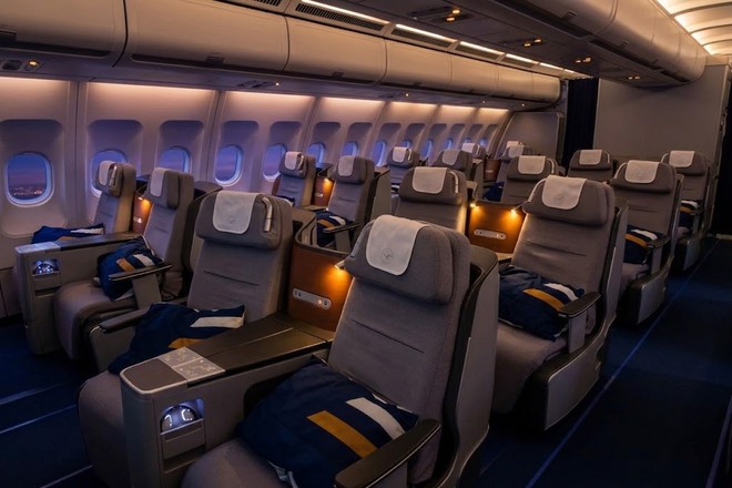 Hôm nay - 19/10, siêu máy bay dài hơn 75 m, sải cánh hơn 63 m, có tới 4 động cơ Rolls-Royce của một hãng hàng không chính thức bị