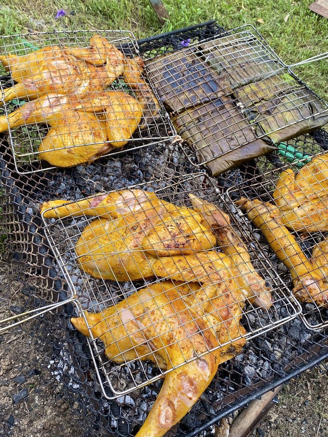 Việt Nam có 1 suối nước nóng tự nhiên nhiệt độ 80 độ C, có thể luộc chín trứng gà trong 10 phút, nằm ở tỉnh có 670.000 dân - Ảnh 6.