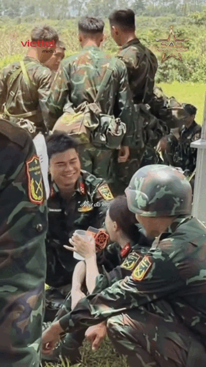 Quá khứ ít ai biết về Hoà Minzy và bạn trai quân nhân - Ảnh 4.