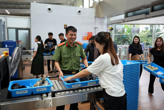 2 ngày trước khi tái xuất, sân bay tại tỉnh lớn nhất Việt Nam huy động 60 người làm nhiệm vụ đặc biệt - Ảnh 4.