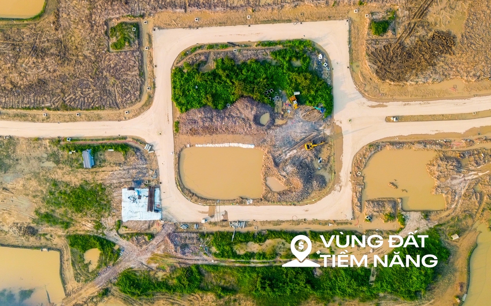 Toàn cảnh công viên rộng gần gấp 4 lần sân Mỹ Đình, nằm giữa khu nhà giàu đắt đỏ bậc nhất Hà Nội