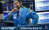 [Tác động kinh tế Covid19] Dow Jones rớt gần 1.000 điểm do lo ngại nền kinh tế ngừng hoạt động lâu hơn dự kiến