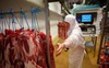 Pháp lo ngại các lò mổ gia súc có thể trở thành ổ dịch COVID-19