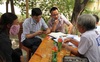 Một cán bộ ngân hàng bị tố lừa tiền
