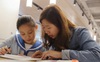 Dịch vụ gia sư hạ giá 'sập sàn', phụ huynh Trung Quốc vẫn nơm nớp lo sợ và cho con đi học ở 'chợ đen'