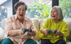 Về hưu thì làm gì: Người lớn tuổi Trung Quốc trở thành những game thủ 'đầu bạc', giới trẻ mơ ước '50 năm nữa được như họ'