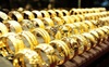 Giá vàng lao dốc, chọc thủng mốc 1.800 USD/ounce