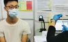 Tiêm nhầm vắc xin Covid-19 chưa được cấp phép cho trẻ vị thành niên, Chính quyền Singapore phải xin lỗi