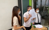 Thuỷ Tiên - Công Vinh không được livestream trong ngân hàng
