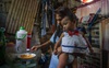 Mang thai ở tuổi vị thành niên: Sinh con khi vẫn còn là trẻ con, các bà mẹ trẻ phải vật lộn để đối mặt với 