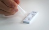 Cổ phiếu các ngành test nhanh và vắc-xin vụt sáng khi Covid-19 bùng phát ở Trung Quốc