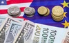 Euro lao dốc do bất ổn ở Ý, USD vọt lên mức cao mới của 20 năm, vàng