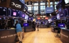 Chứng khoán Mỹ giảm phiên thứ ba liên tiếp, Dow Jones mất hơn 300 điểm