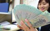 Lãi suất tăng, ngân hàng thêm “chiêu” để hút người dân gửi tiền