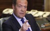 Khủng hoảng Ukraine: Ông Medvedev nói về ván cờ tử thần