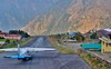 Hơn chục vụ tai nạn hàng không nghiêm trọng trong 30 năm: Tại sao bay ở Nepal lại nguy hiểm?
