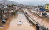Thổ Nhĩ Kỳ thảm họa chưa ngừng: Các thành phố vừa đổ nát vì động đất giờ ngập trong lũ lụt, đường bị xẻ đôi trong giây lát, nhà cửa xe cộ đều cuốn trôi