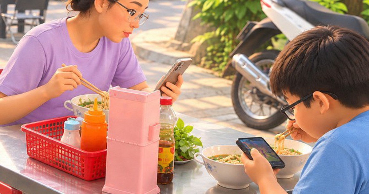 Bức ảnh hai mẹ con ở TPHCM ăn sáng tưởng bình thường, nhìn kĩ lại, nhiều phụ huynh vô cùng lo lắng