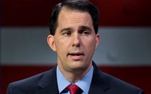 Đua vào Nhà Trắng: Một ứng viên Cộng hòa bất ngờ bỏ cuộc