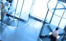 Cửa xoay giữa Fed và phố Wall