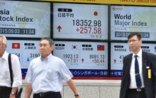 Tăng 1.300 điểm, Nikkei 225 tăng mạnh nhất 7 năm