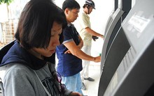 Lại lo ATM tăng phí