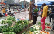 Tăng giá xăng, điện: Cước vận tải ổn định, giá thực phẩm tăng nhẹ