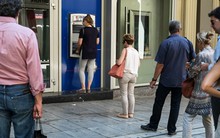 Các nước Eurozone dự kiến góp 40-50 tỷ euro cứu trợ Hy Lạp