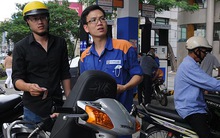 Tác động hai chiều của giá xăng dầu giảm