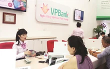 Điều chỉnh tỷ giá: Được, mất đều lo