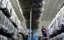 Kinh tế Mỹ đón một loạt báo cáo tích cực