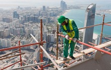 Giá dầu lao dốc, Abu Dhabi tìm cách bán tài sản